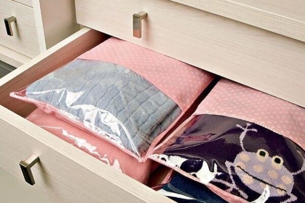 CUIDADOS COM ROUPAS DE VERÃO NO INVERNO